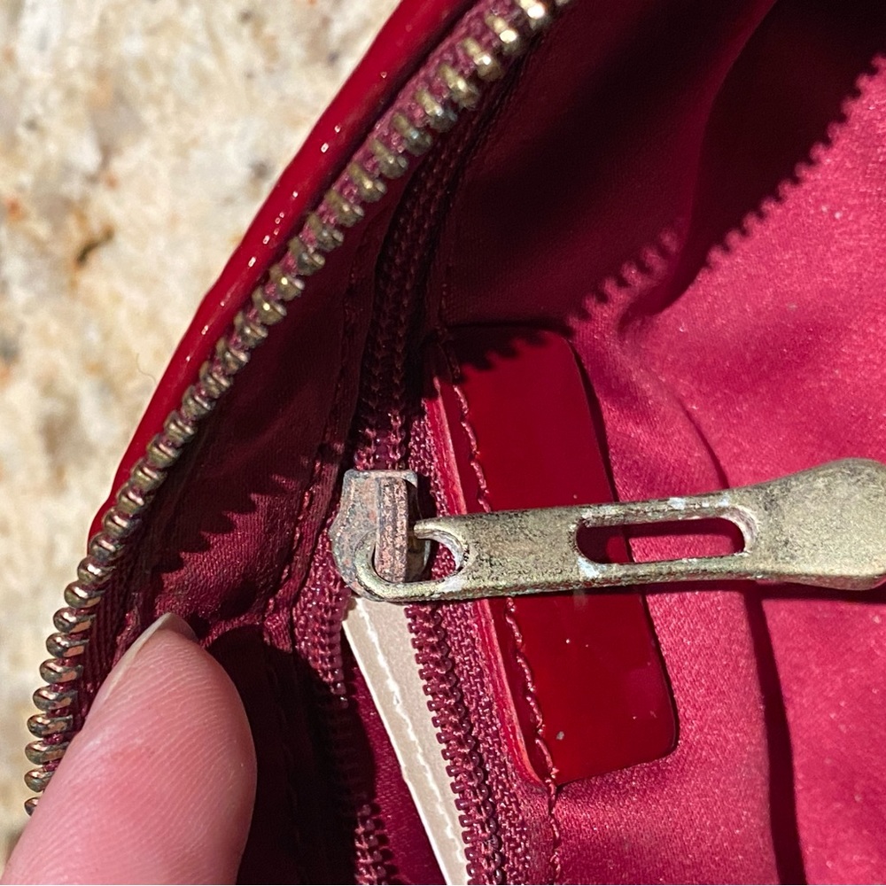 Vintage Burberry red patent pouch - Picture 5 of 9